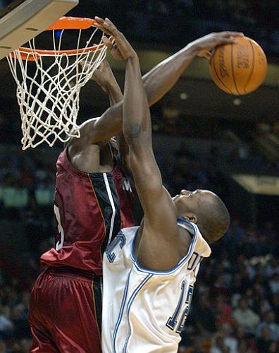 转身和出球 转身和出球