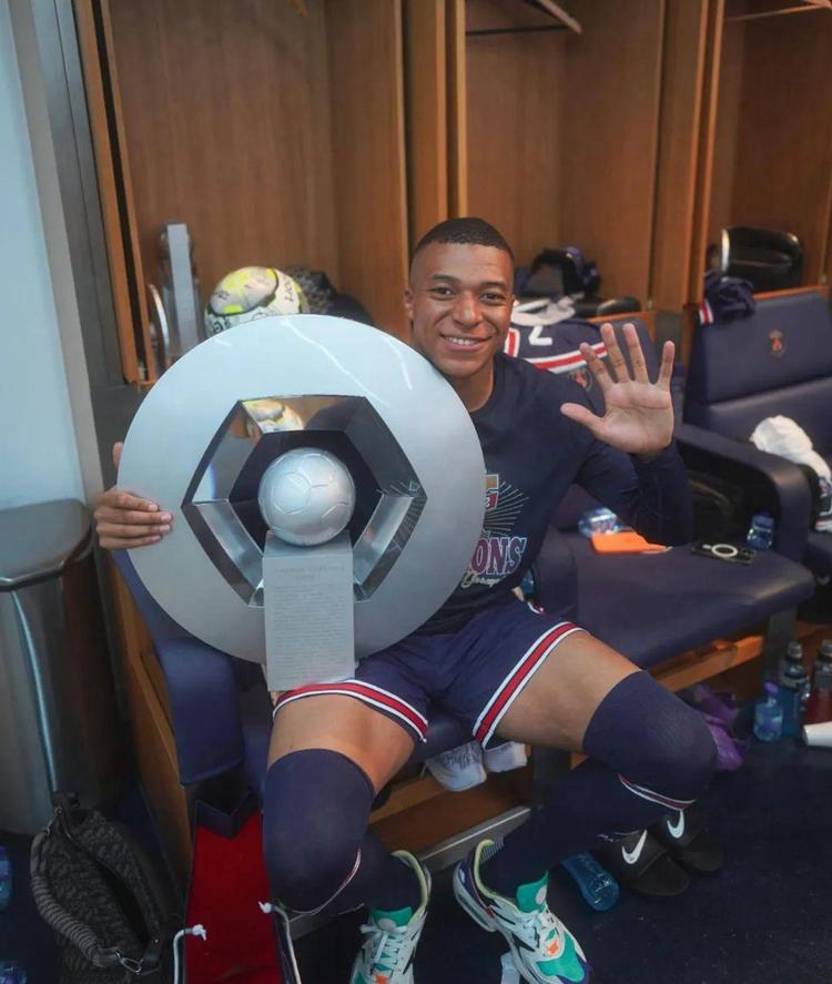 在高张力的 在高张力的